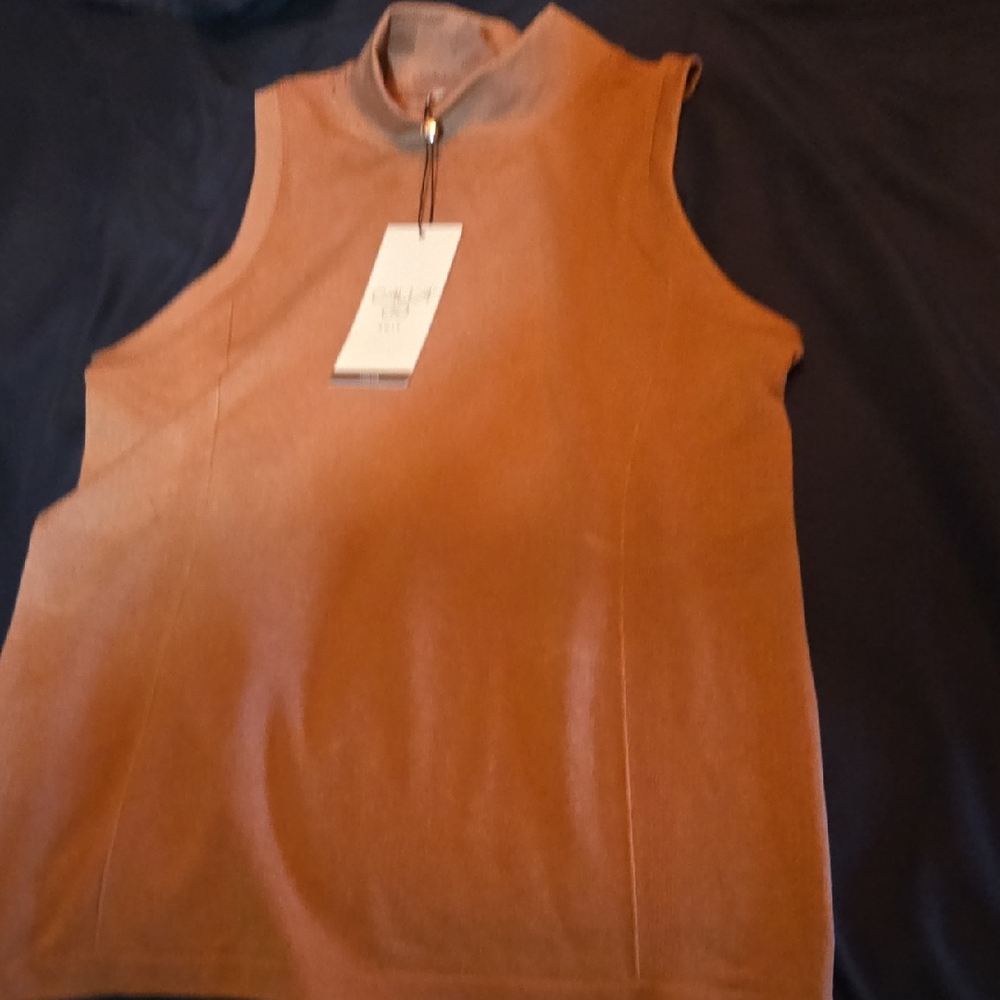 CALIA Top